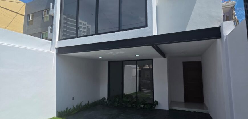 Casa en venta Col. Providencia, la Guaira