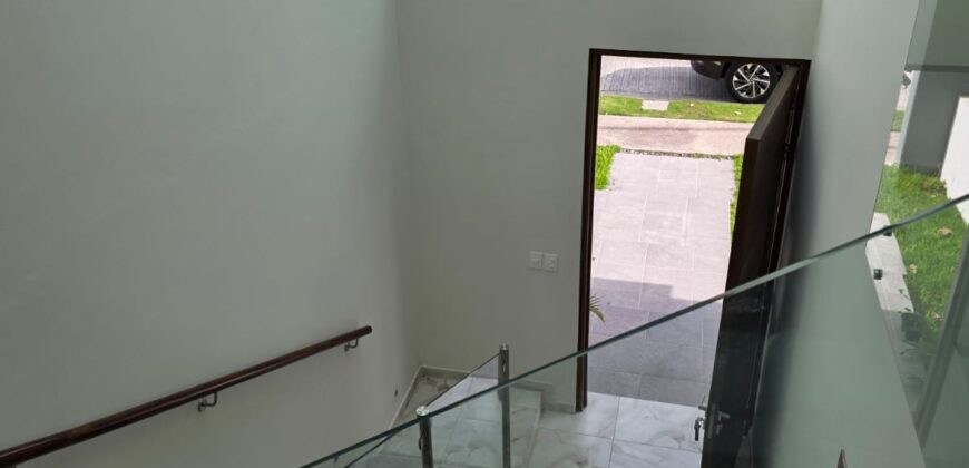 Estrena Casa en Renta, Cto. Bosques 345, Bosques Vallarta