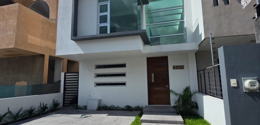 Estrena Casa en Renta, Cto. Bosques 345, Bosques Vallarta