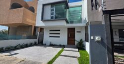 Estrena Casa en Renta, Cto. Bosques 345, Bosques Vallarta