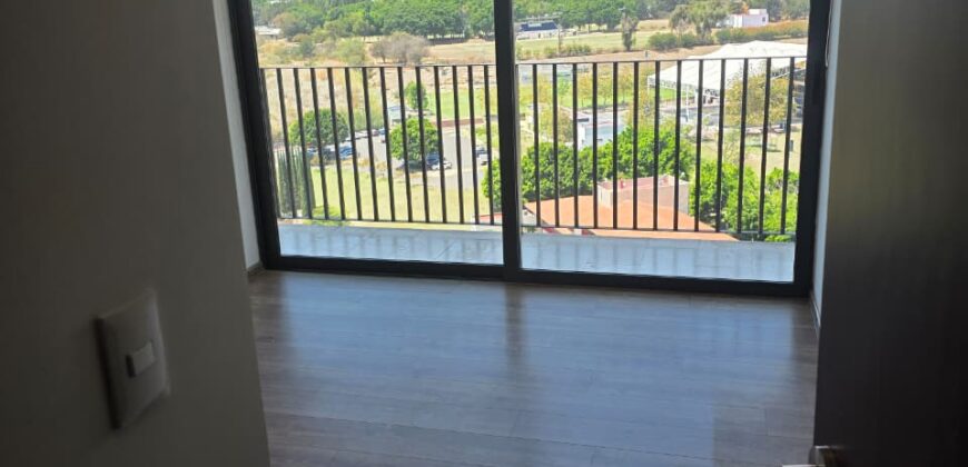 ESPECTACULAR DEPARTAMENTO EN TORRE ZENTRAL PISO 17, CON VISTAS AL CAMPO DE GOLF