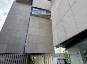 ESPECTACULAR DEPARTAMENTO EN TORRE ZENTRAL PISO 17, CON VISTAS AL CAMPO DE GOLF