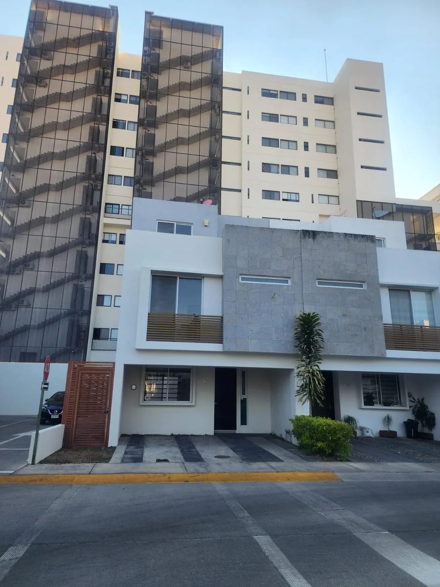 Casa en Venta en REAL DEL CARMEN