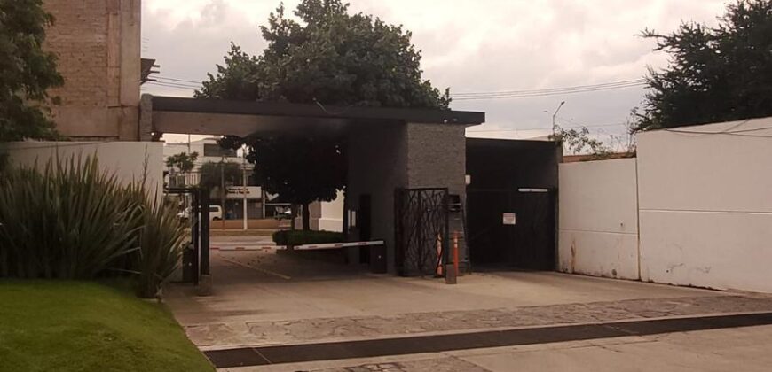 Venta casa en condomio Parques Zapopan